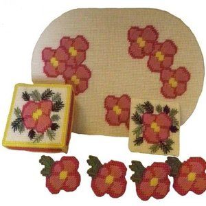 Pansy Table Set